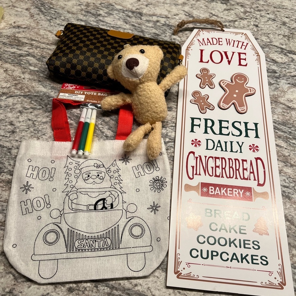 Gingerbread Bear and Santa 4 piece bundle Tote Bag sign bear and purse NWOT